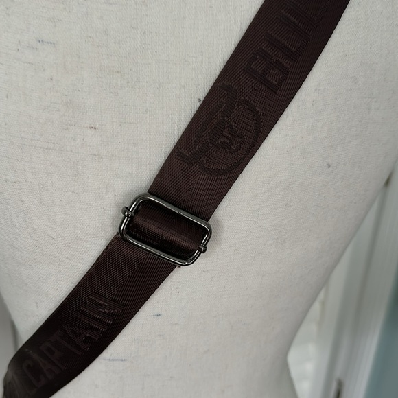 Bull Captain genuine leather caramel sling bag w/tons of pockets, adjustable - Picture 6 of 9